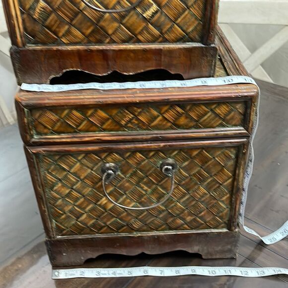 Boxes.   - Picture 6 of 7